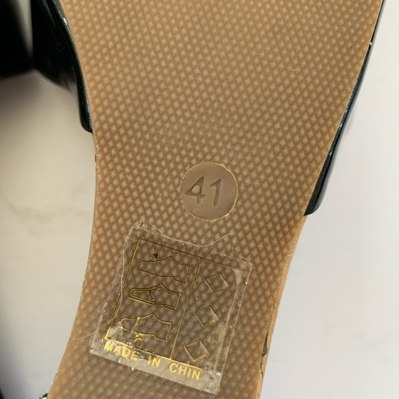 Black patent leather sandals with platform & leopard print light cork wedges - Picture 7 of 7